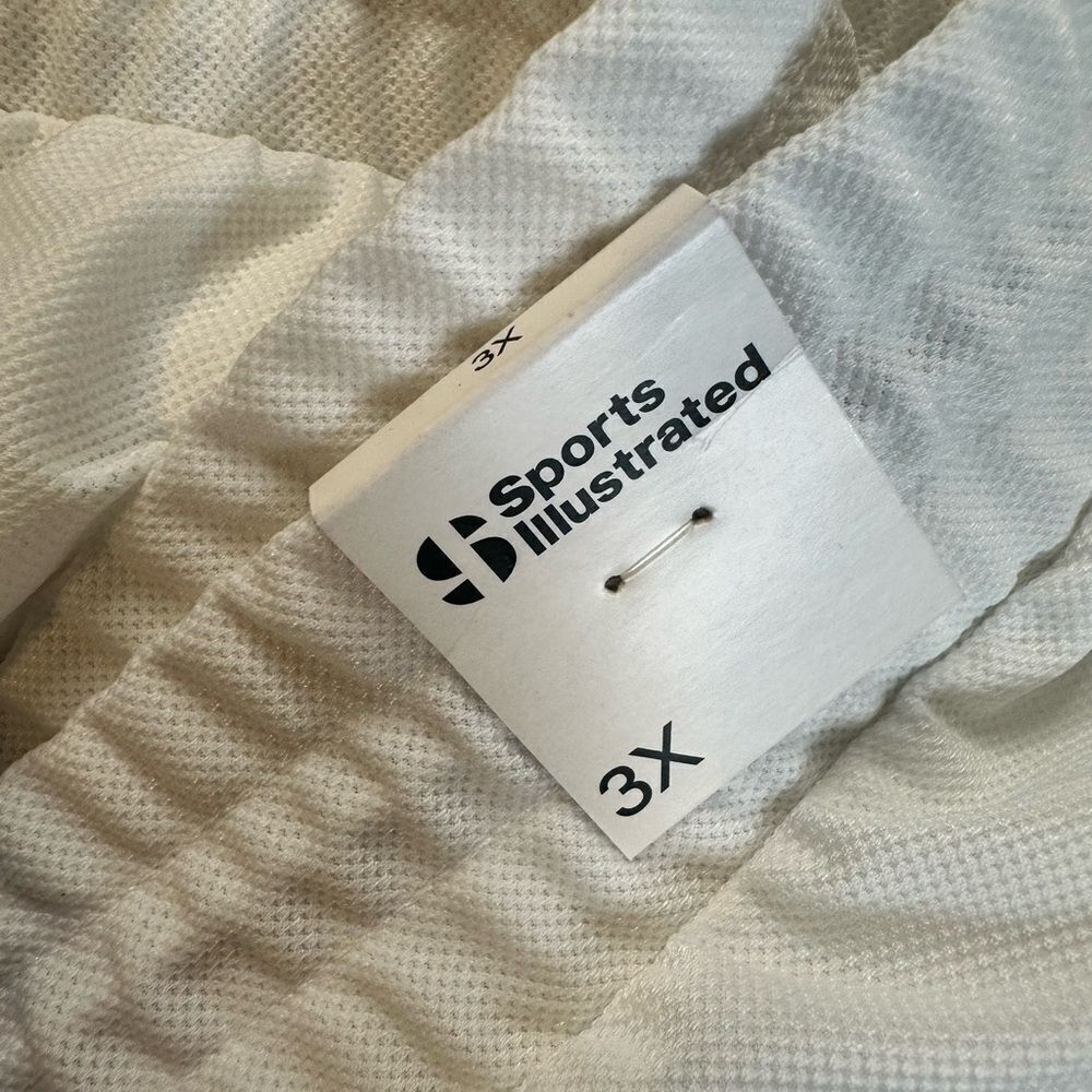 NWT Sports Illustrated Plus Size White Drawstring Waist Athletic Shorts - 3XL - Picture 6 of 11